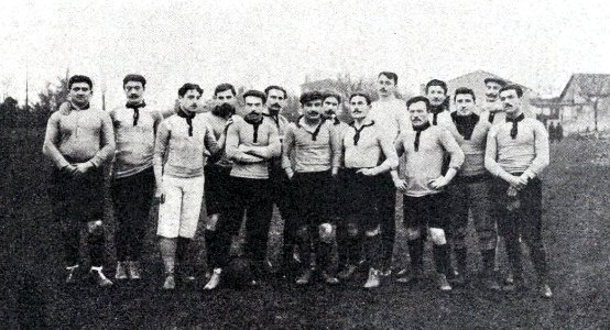 1903 (décembre), l'équipe de l'U.S.E.V.T., vainqueur du Lyon Olympique chez lui