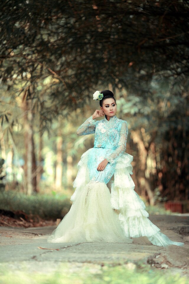 Woman forest potrait
