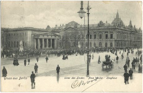 19041118 berlin unter den linden neue wache zeughaus photo