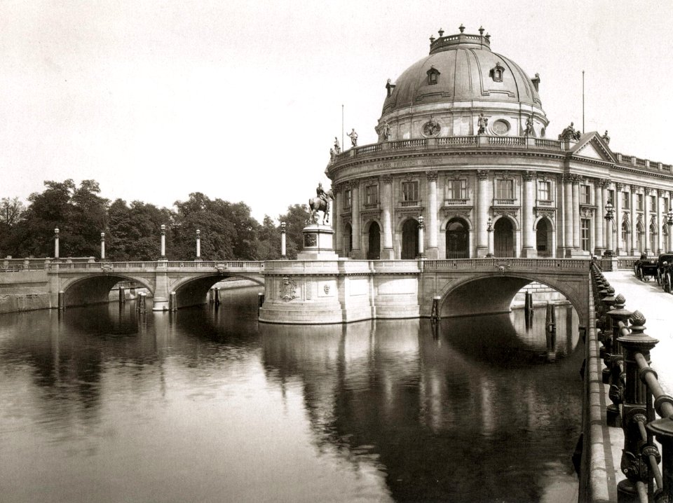 1905 Kaiser-Friedrich-Museum Monbijoubruecke