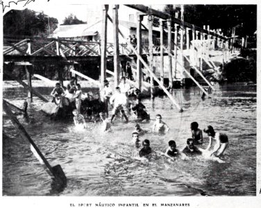 1908-08-15, Blanco y Negro, El sport naútico infantil en el Manzanares, Alba photo