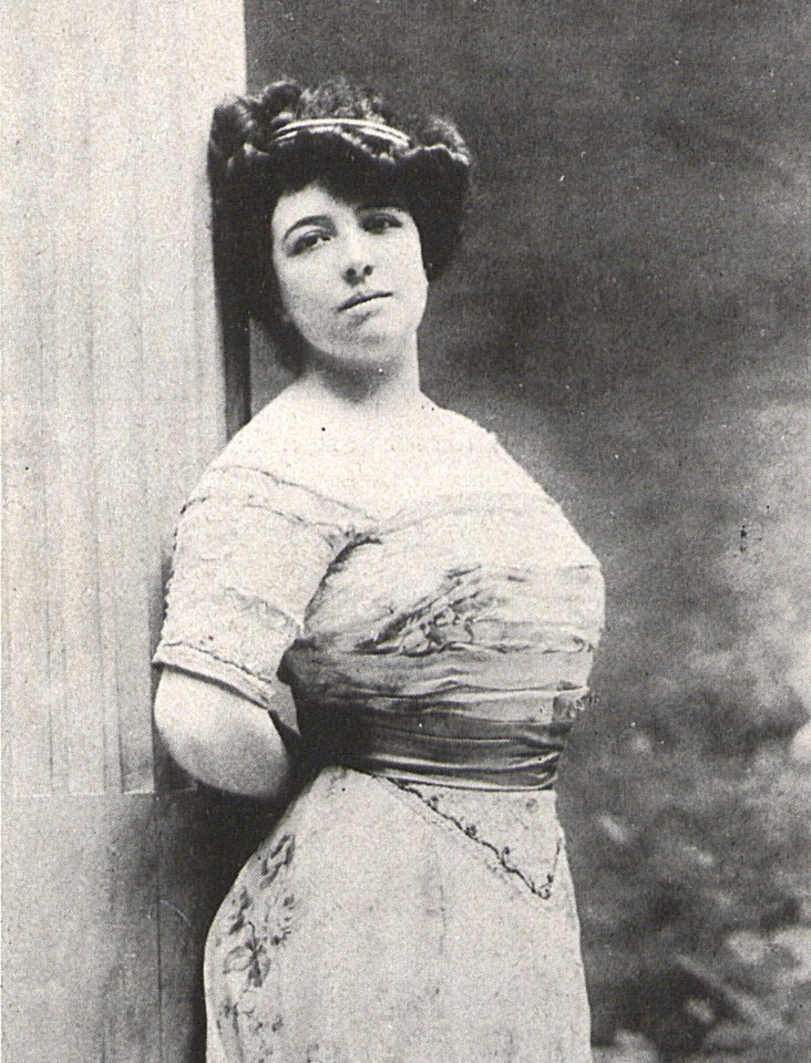1909-12-05, El Teatro, Nieves Suárez, Audouard (cropped)