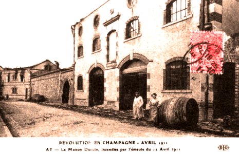 1911 Maison de Champagne de Ay incendiée par les vignerons