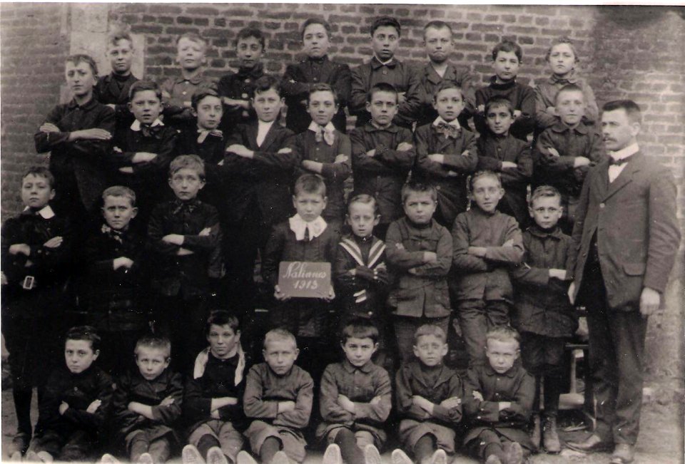 1913 - Classe de Monsieur Jules MONNOM