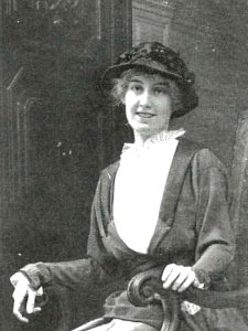 1914-06-13, La Esfera, Boda aristocrática, Campúa (cropped) Belle Wyatt Willard