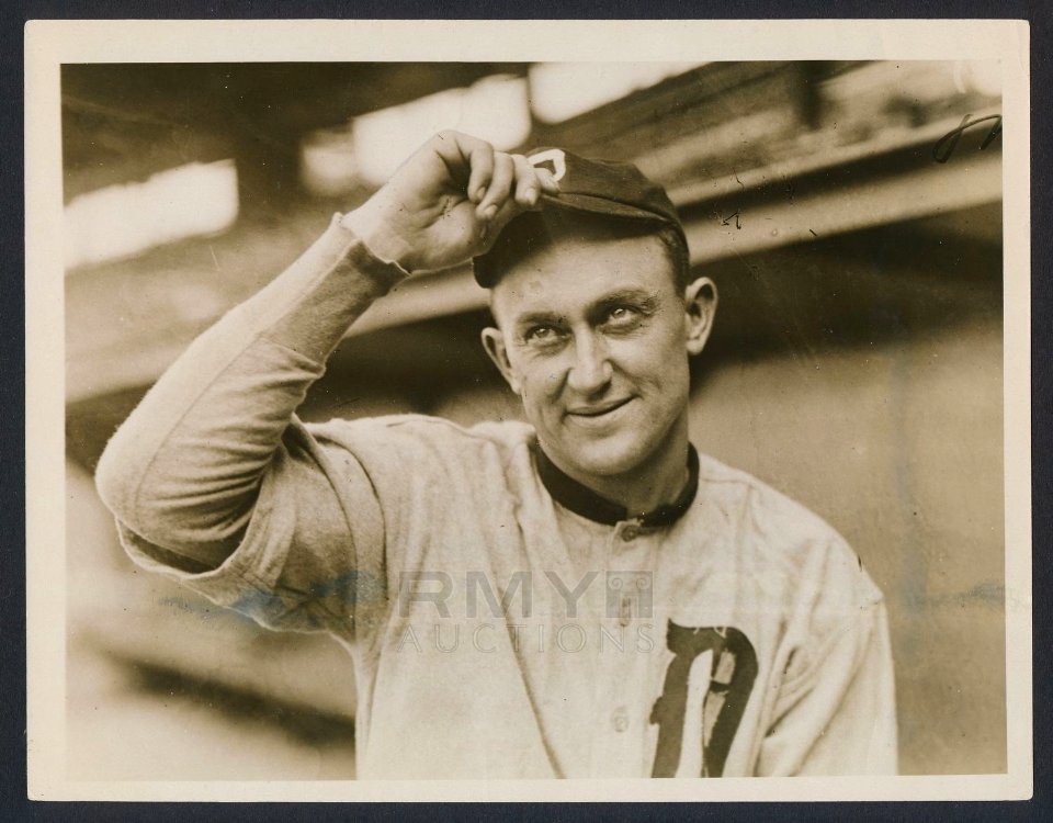 1915 Ty Cobb tips hat
