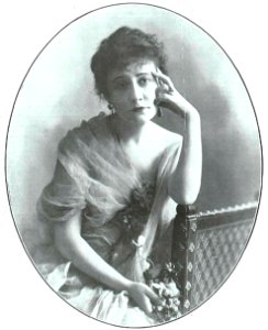 1916-05-06, La Esfera, Adela Carbone, Kaulak photo