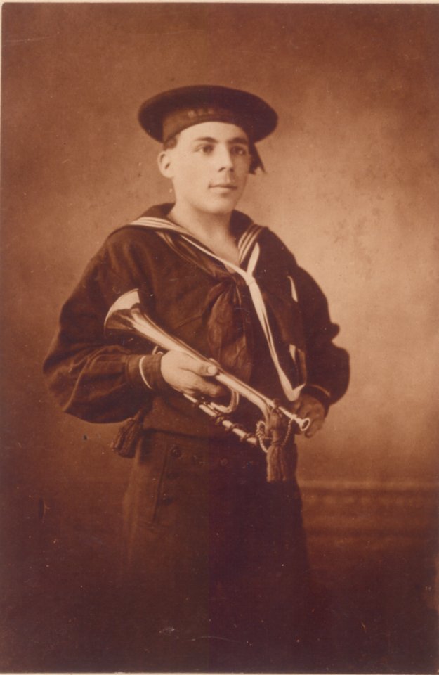 1917 Navy Bugler (7270095452)