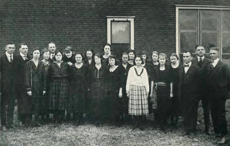 1921 Locust yearbook p. 166 (Les Membres)
