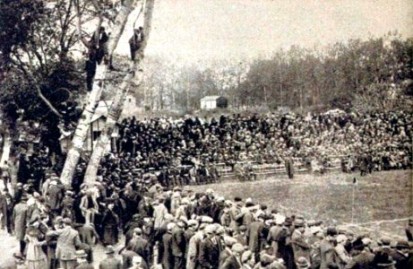 1921, le terrain bitterois comble pour la finale du championat de France de rugby U.S.A.P.-Toulouse