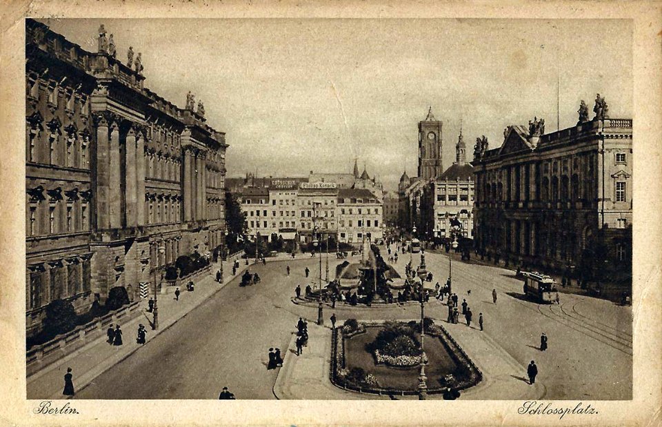 19220811 berlin schlossplatz