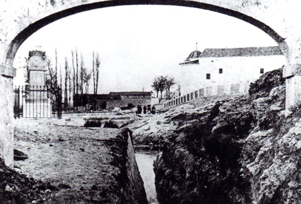 1930. Las Virtudes. Fuente el Chopo