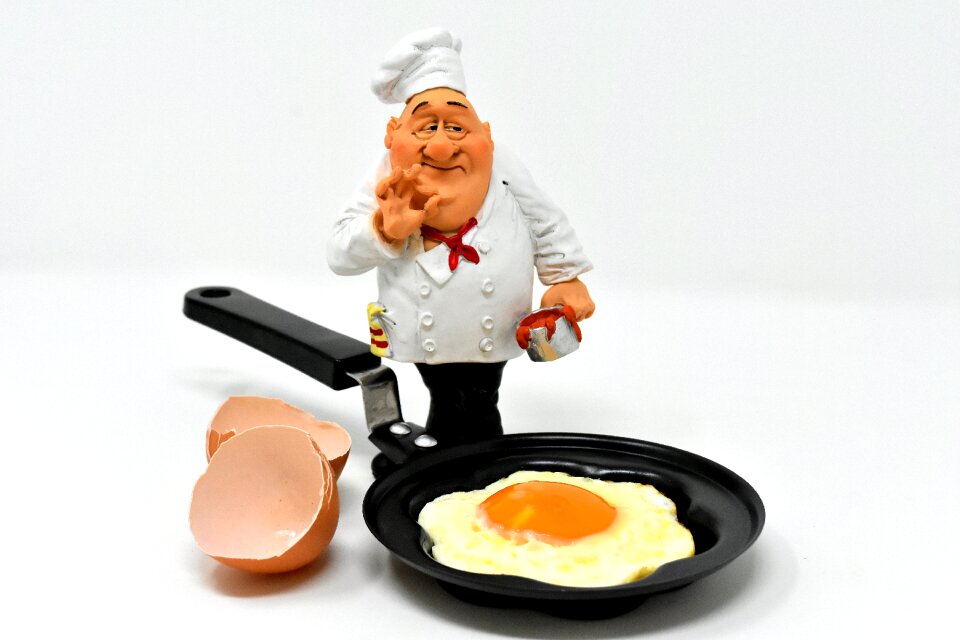 Cook food frying pan