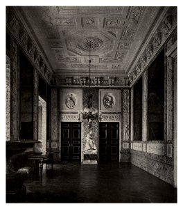 194 Berlin. — Kgl. Schloß. Der Parolesaal der Königskammern