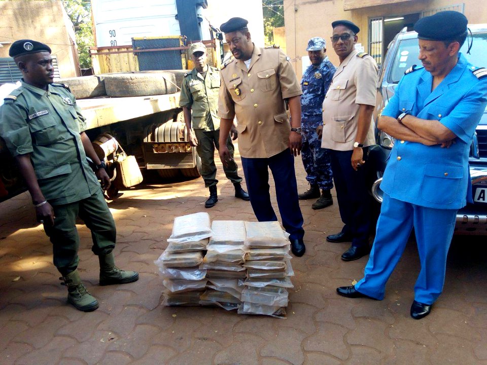 196 kg de cannabis saisis dans un camion à Bamako, Mali, le 7 novembre 2017 02