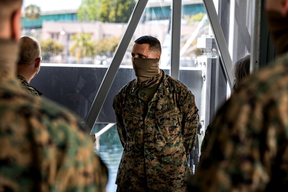 1st Marine Division Leaders Visit USNS Mercy (49777989396)