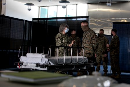 1st Marine Division Leaders Visit USNS Mercy (49777457323)