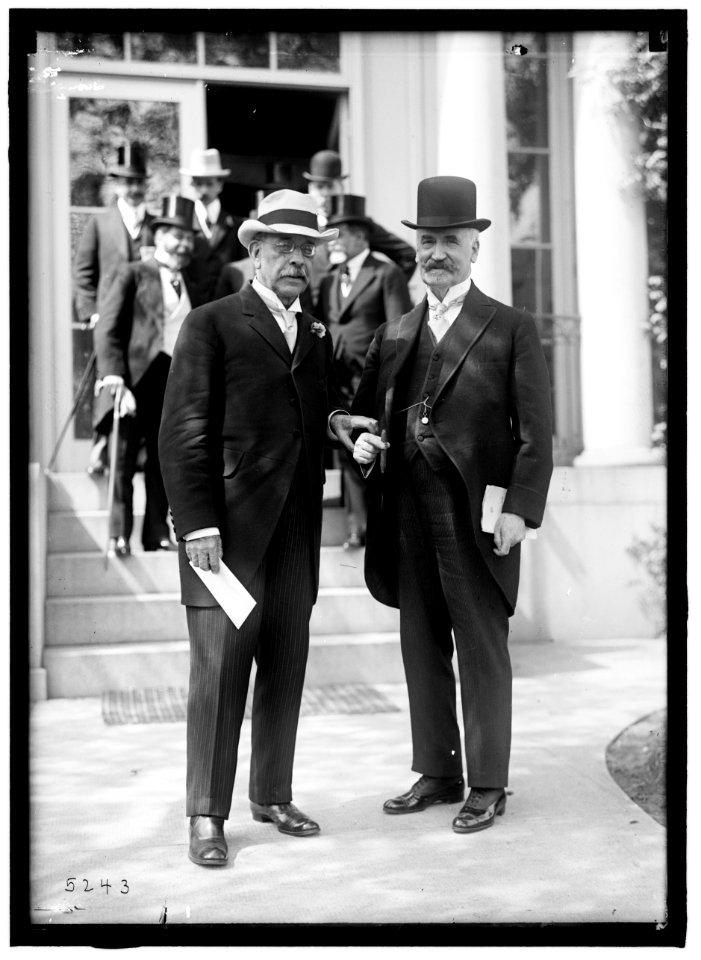 1ST PAN AMERICAN FINANCIAL CONFERENCE, WASHINGTON, D.C., MAY 1915. BOLIVIAN DELEGATION- DR. IGNACIOCALDERON; DR. ADOLF BALLIVIAN LCCN2016866417