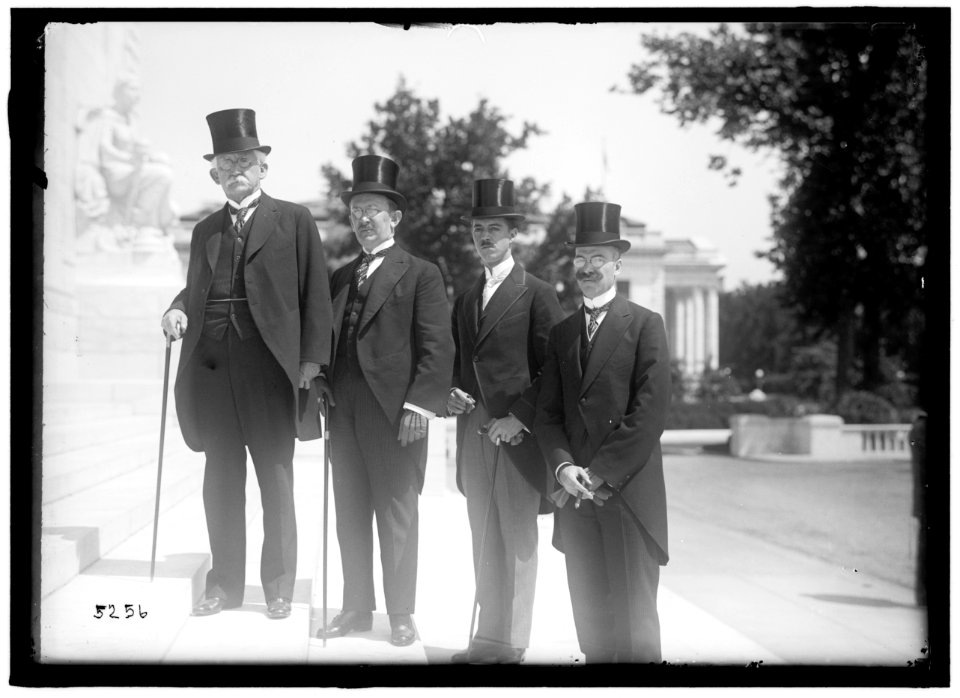 1ST PAN AMERICAN FINANCIAL CONFERENCE, WASHINGTON, D.C., MAY 1915. DR. PABLO DESVERNINI GOLDOS; 2 UNIDENTIFIED; PORFIRIO FRANCO, CUBA LCCN2016866429