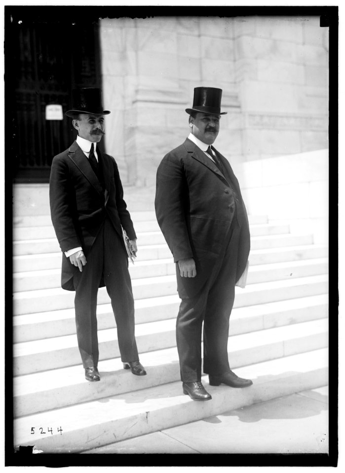 1ST PAN AMERICAN FINANCIAL CONFERENCE, WASHINGTON, D.C., MAY 1915. SALVADOREAN DELEGATION- ROBERTO ANGLIAE; ALFONSO GUINONES LCCN2016866418
