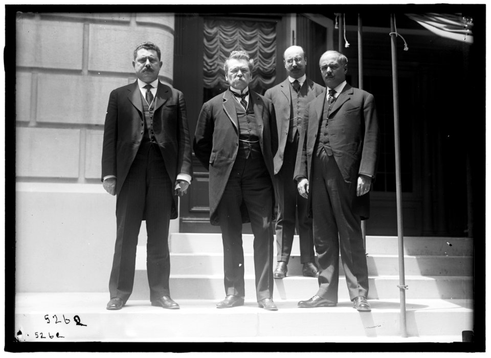 1ST PAN AMERICAN FINANCIAL CONFERENCE, WASHINGTON, D.C., MAY 1915. PEDRO COSIO; CARLOS DE PENA; JOSE RICHLING; GABRIEL TERRA. URUGUAY LCCN2016866434
