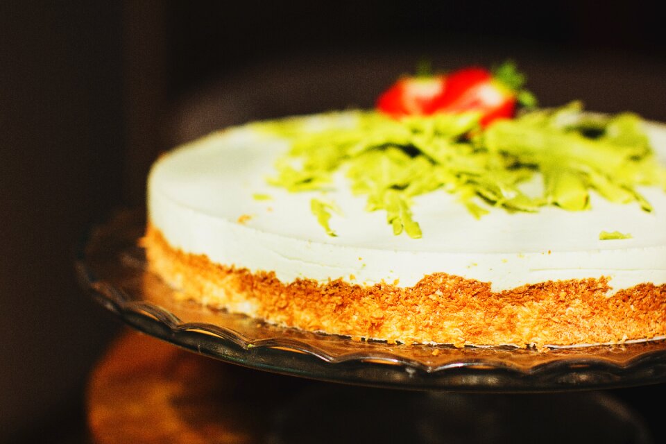 Cake stand cheesecake cold