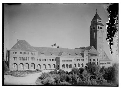 1st Union Jack flying over Augusta Victoria Hospital, Jerusalem LOC matpc.10458