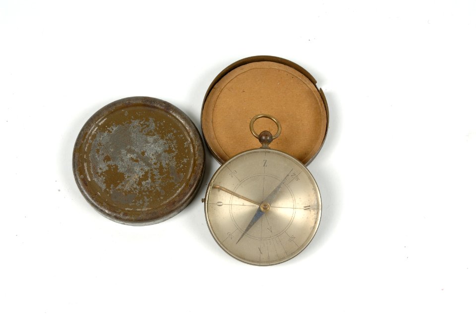 2 Nederlandse kompassen, item 5