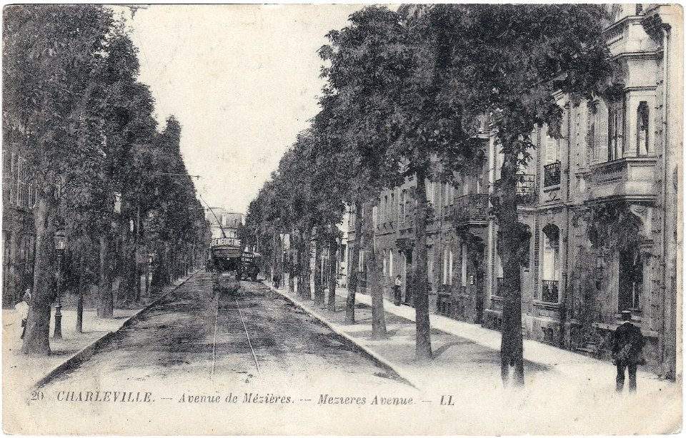 20 CHARLEVILLE. — Avenue de Mézières. — Mezieres Avenue — LL