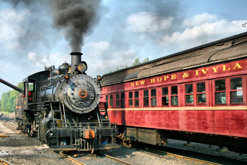 Engine track travel photo
