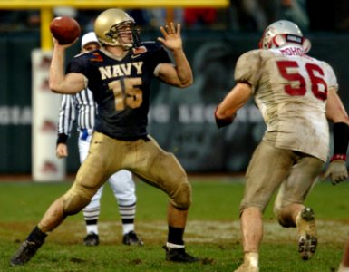 2004 Emerald Bowl Navy-New Mexico QB throw