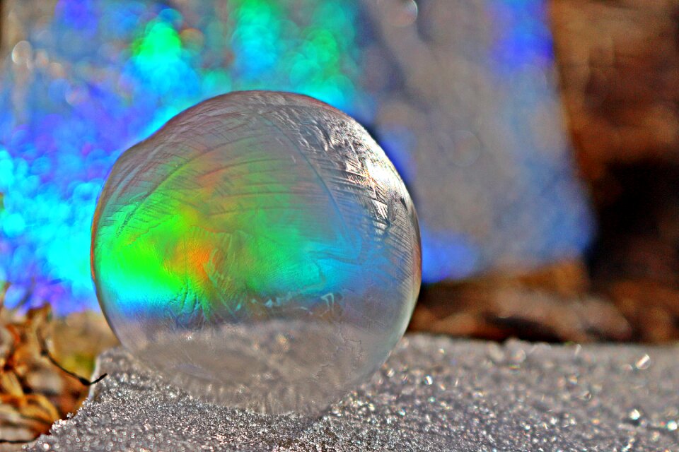 Frozen bubble snow frozen