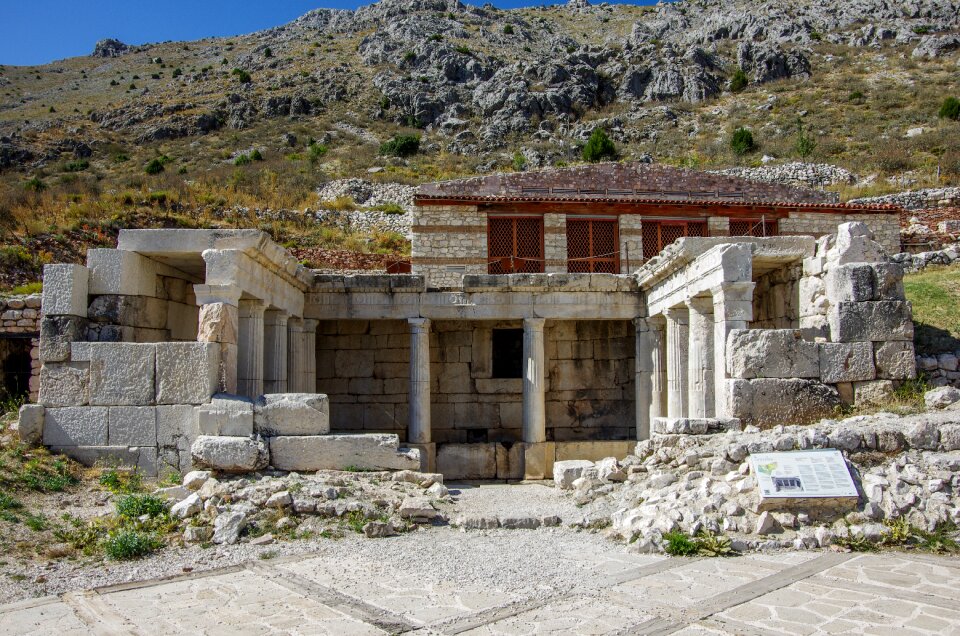 Ruin architecture old