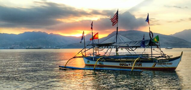 Boat cloud formation
