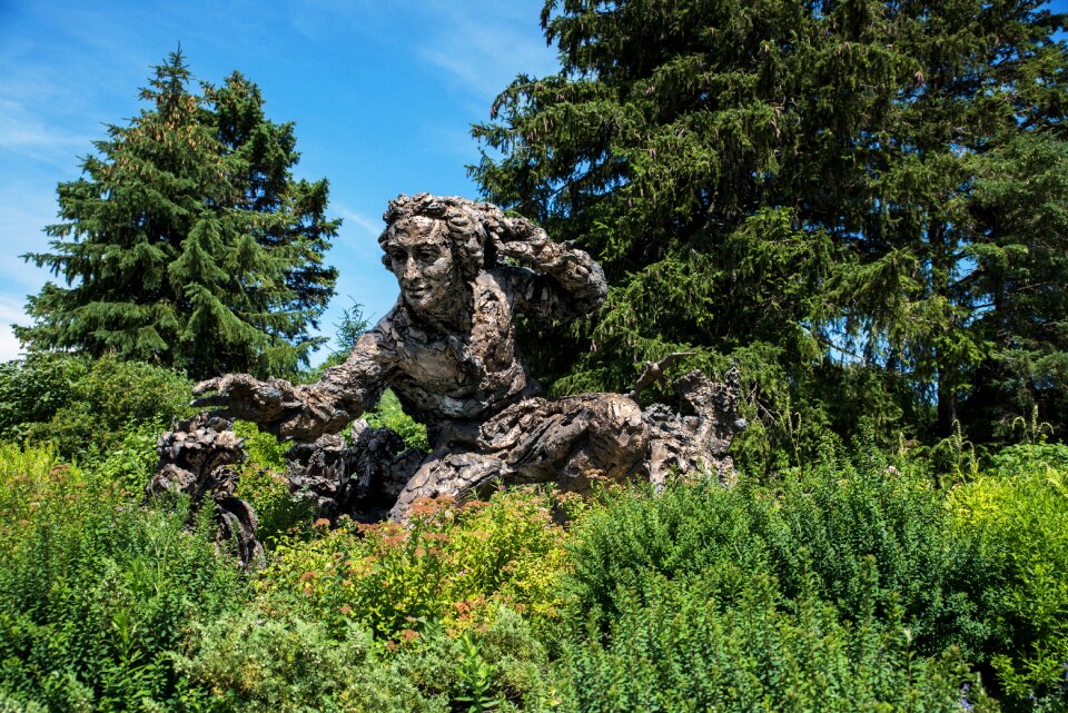Chicago botanic garden flower statue