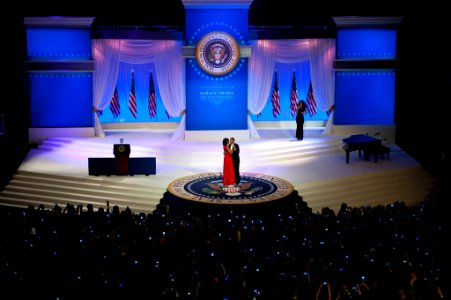 Barack and Michelle Obama dance at 2013 inaugural ball