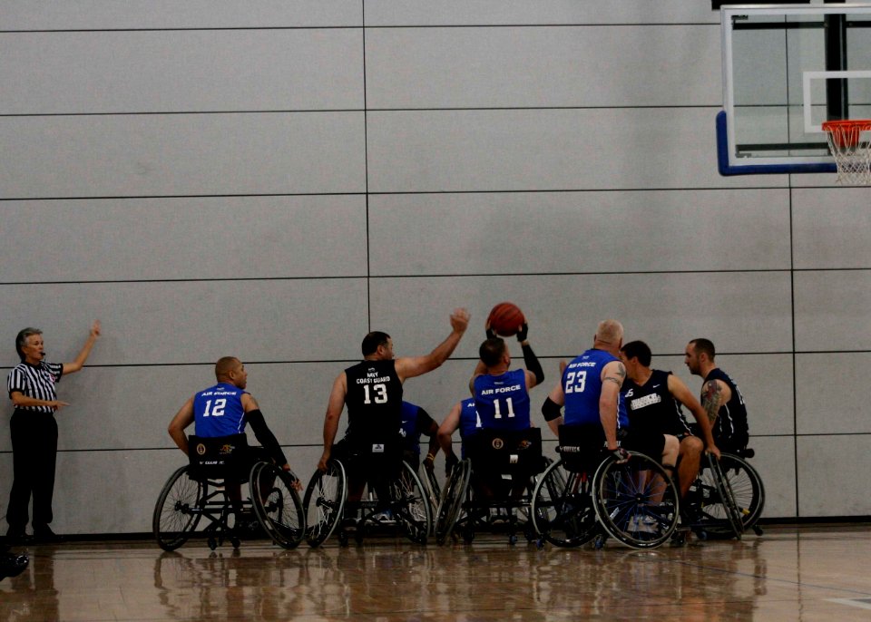 2013 Warrior Games Wheelchair Basketball 130414-N-DT940-404