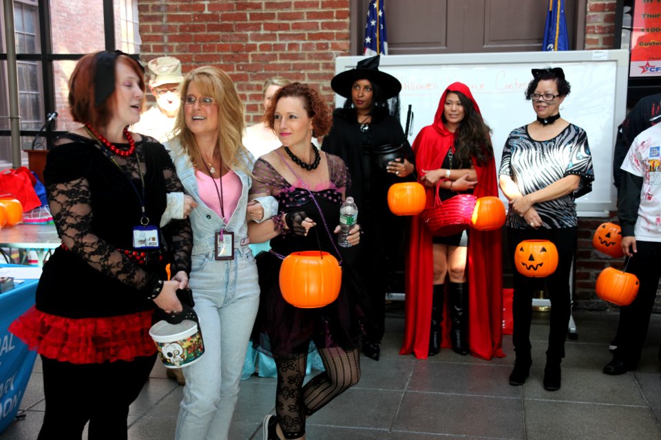 2015 CFC Halloween Costume Contest Fundraiser at NAVFAC HQ (21959424443)