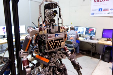 2015 DARPA Robotics Challenge 150606-N-PO203-415