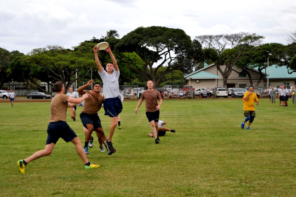 2015 Seabee Olympics 150304-N-IU636-294