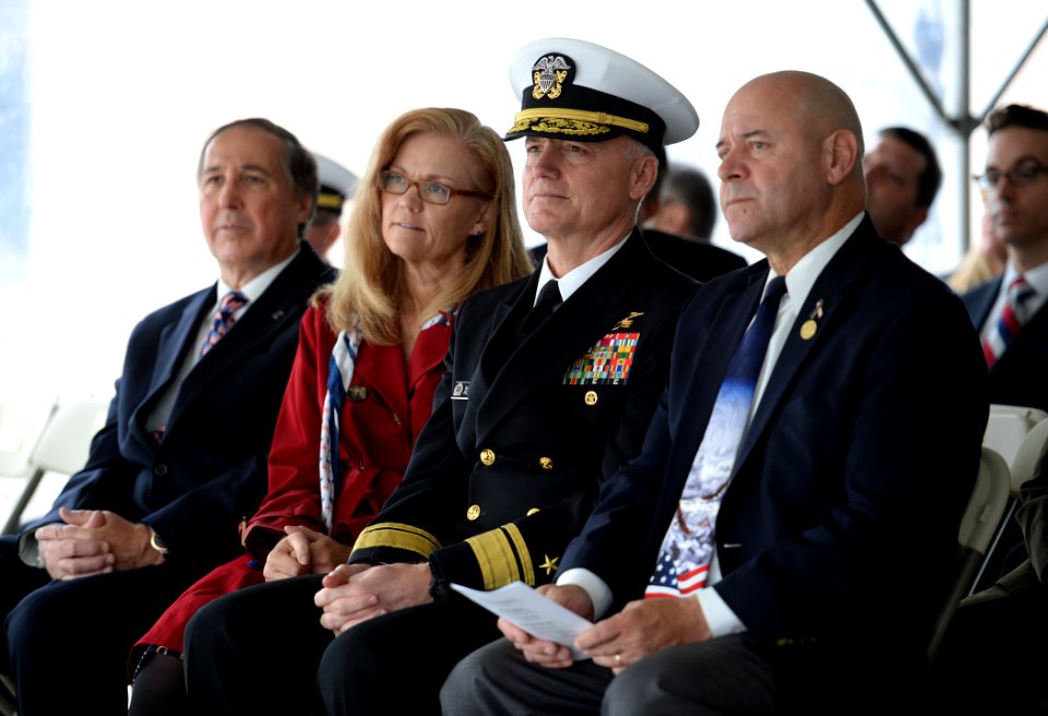 2015 Veterans Day ceremony 151111-N-PX557-194