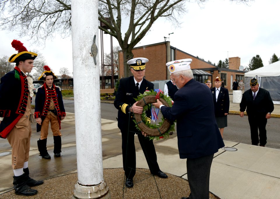 2015 Veterans Day ceremony 151111-N-PX557-208