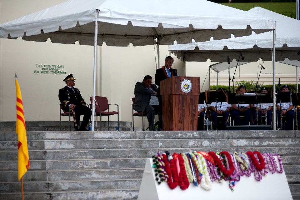 2016 Governor's Memorial Day Ceremony 160530-N-PA426-014