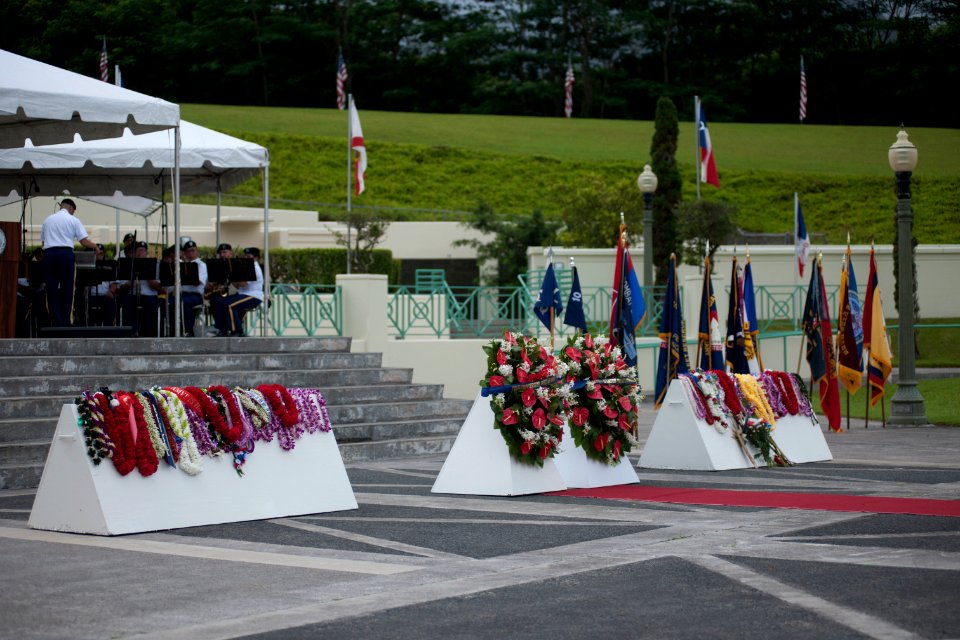 2016 Governor's Memorial Day Ceremony 160530-N-PA426-018