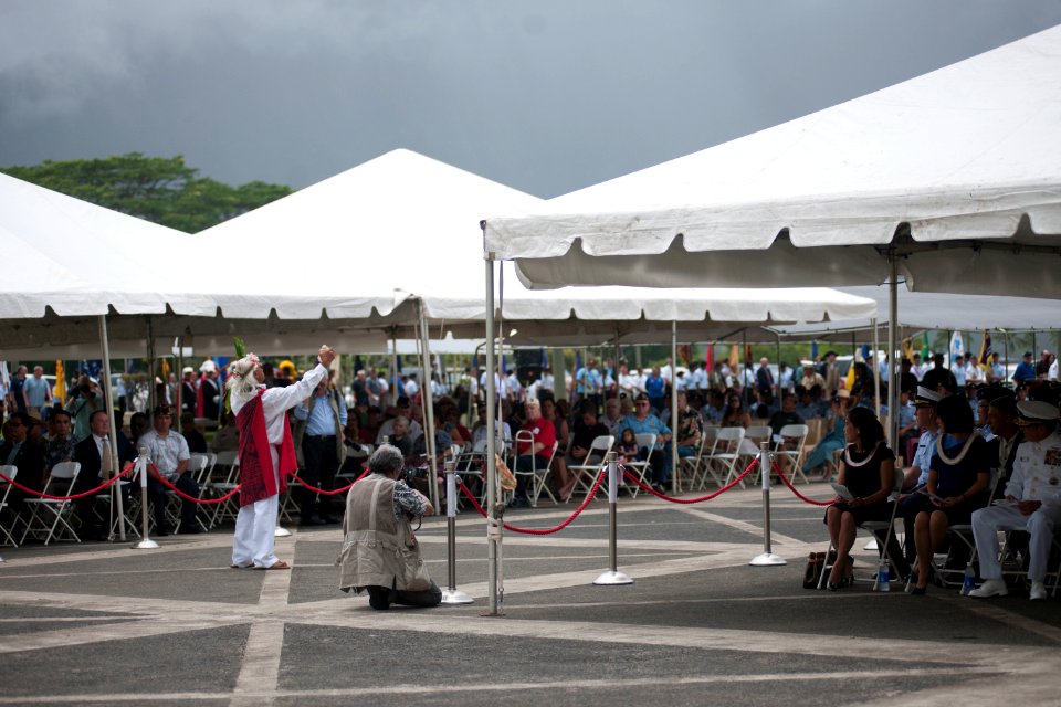 2016 Governor's Memorial Day Ceremony 160530-N-PA426-004