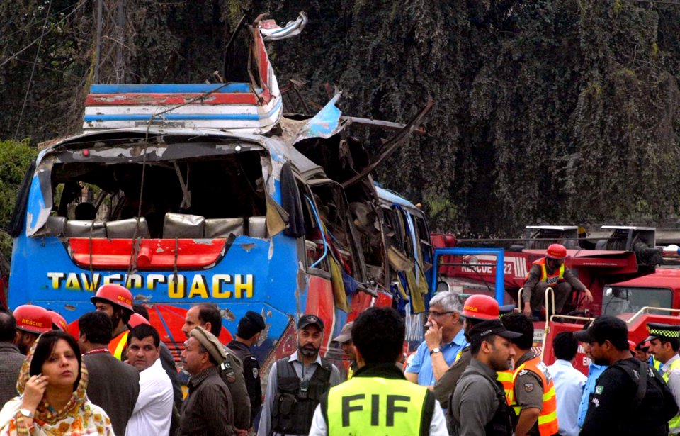 2016 Peshawar bus bombing