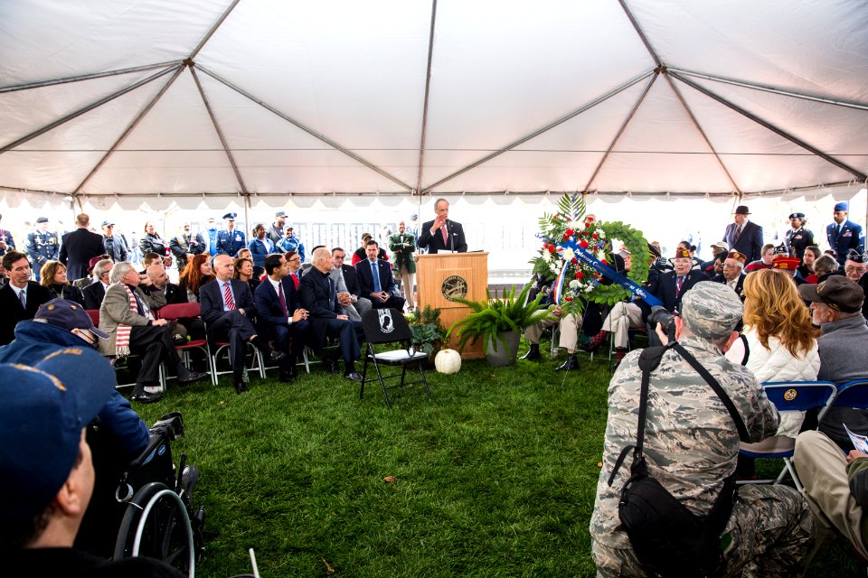 20161111-Veterans Memorial Assembly at War Memorial Plaza, New Castle, DE-2019 (30532818074)