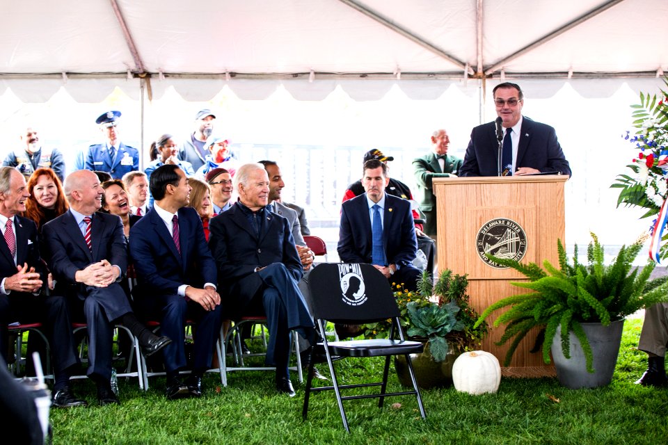 20161111-Veterans Memorial Assembly at War Memorial Plaza, New Castle, DE-2074 (30547504253)