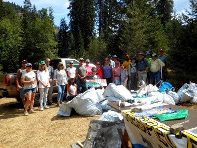 2017 Respect the River Cleanup (38631825470)