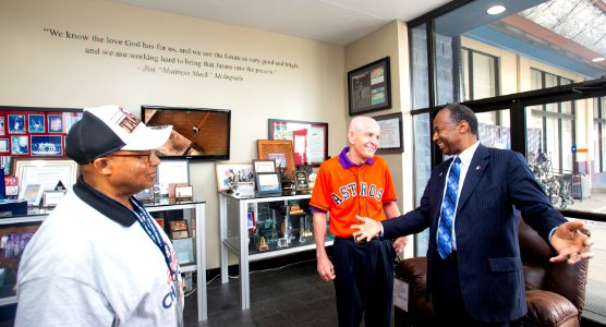 2018 Houston Hurricane Harvey Disaster Recovery Visit, Day 1 (40764660025)